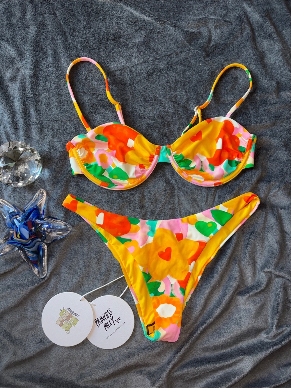 NWT Princess Polly ‘Ellie’ Multicolor Floral and Hearts Underwire Bikini Set